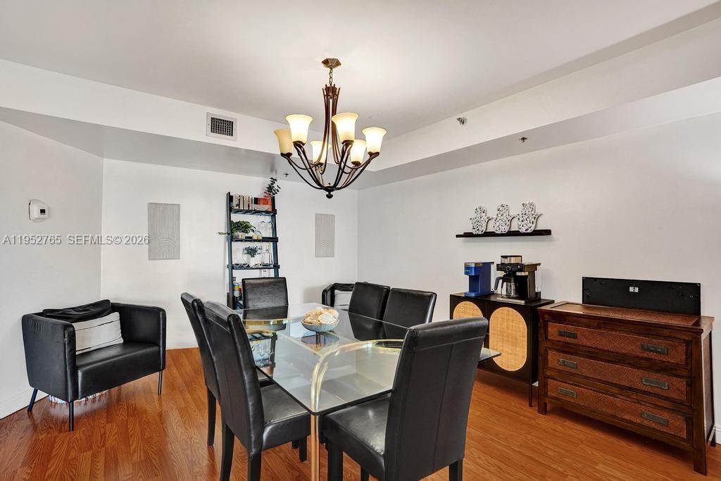 SUMMIT CONDO - Residential