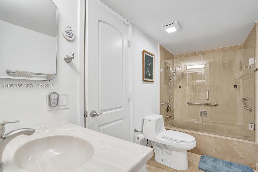 SUMMIT CONDO - Residential