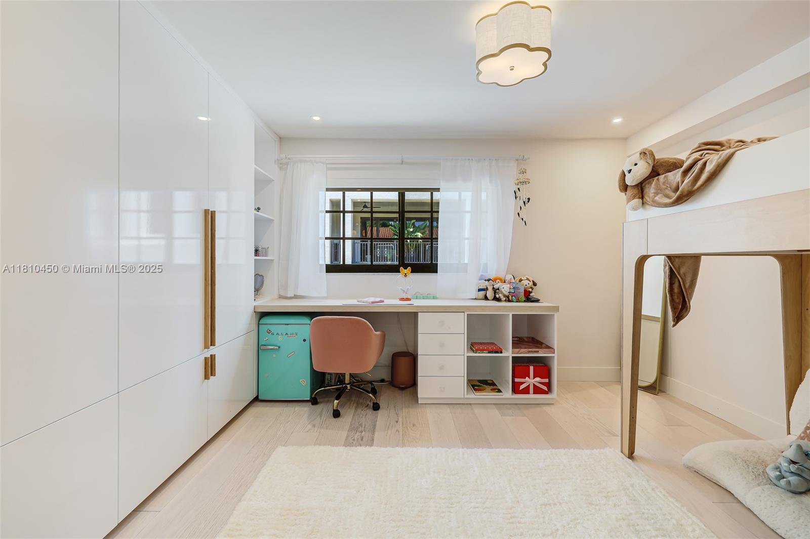 CORAL GABLES BILTMORE SEC - Residential