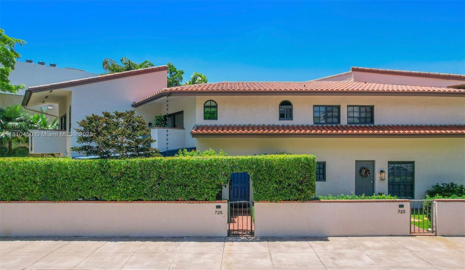 725 Biltmore Ct