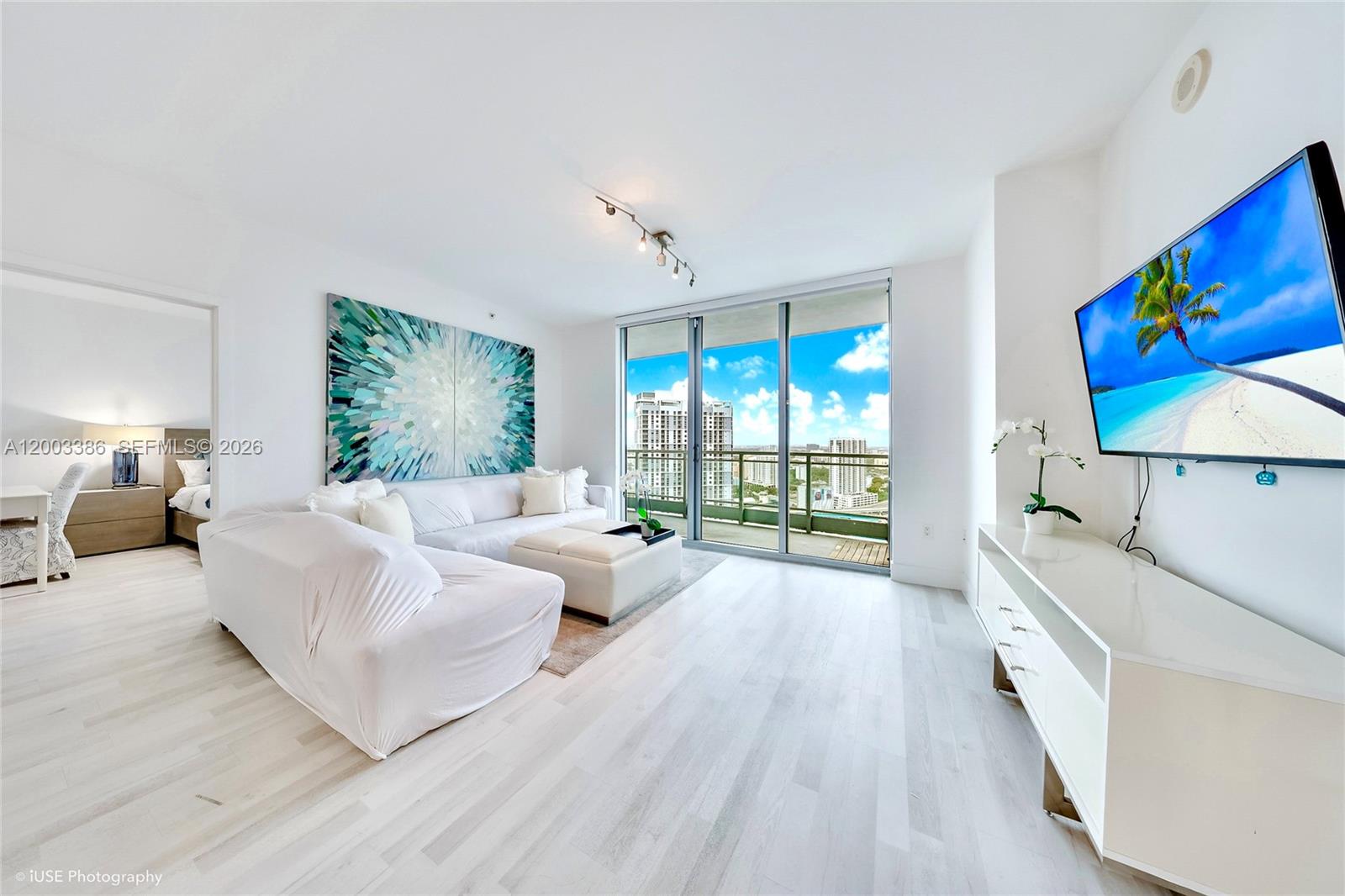 90 SW 3rd St 3109