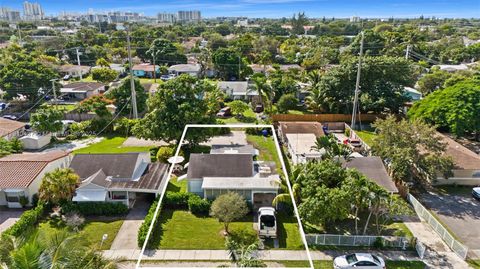 Photo of 2234 Cleveland St, Hollywood, FL 33020 (MLS # A11910437)