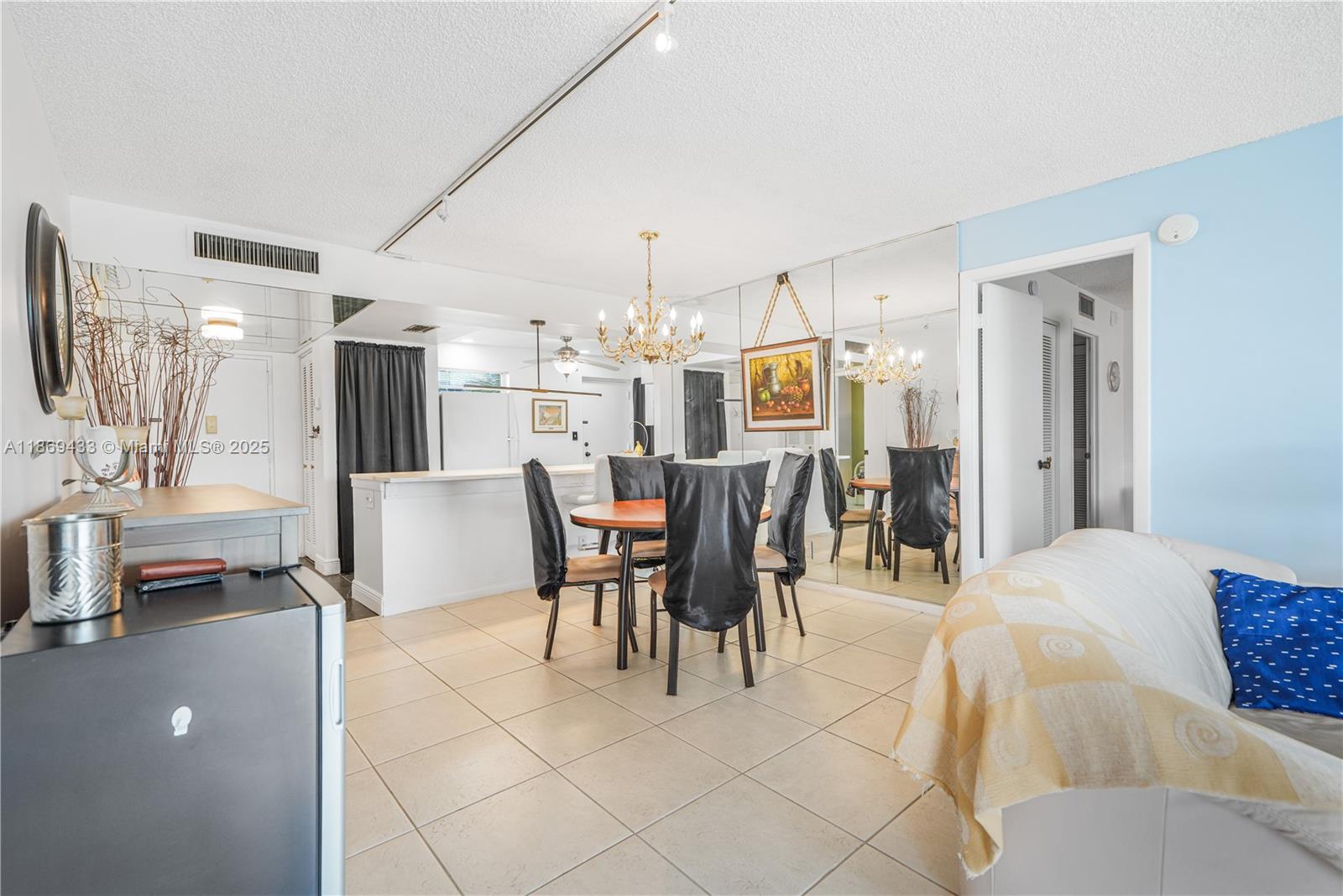 BOCA TEECA CONDO 8 - Residential