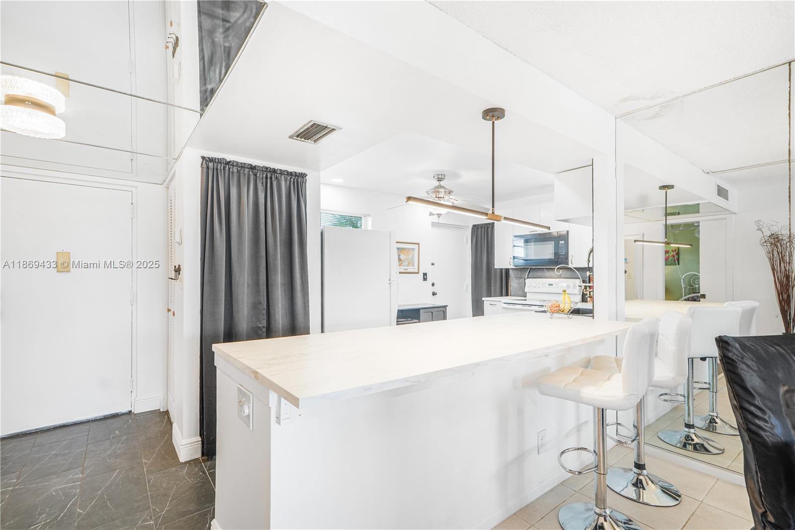 BOCA TEECA CONDO 8 - Residential