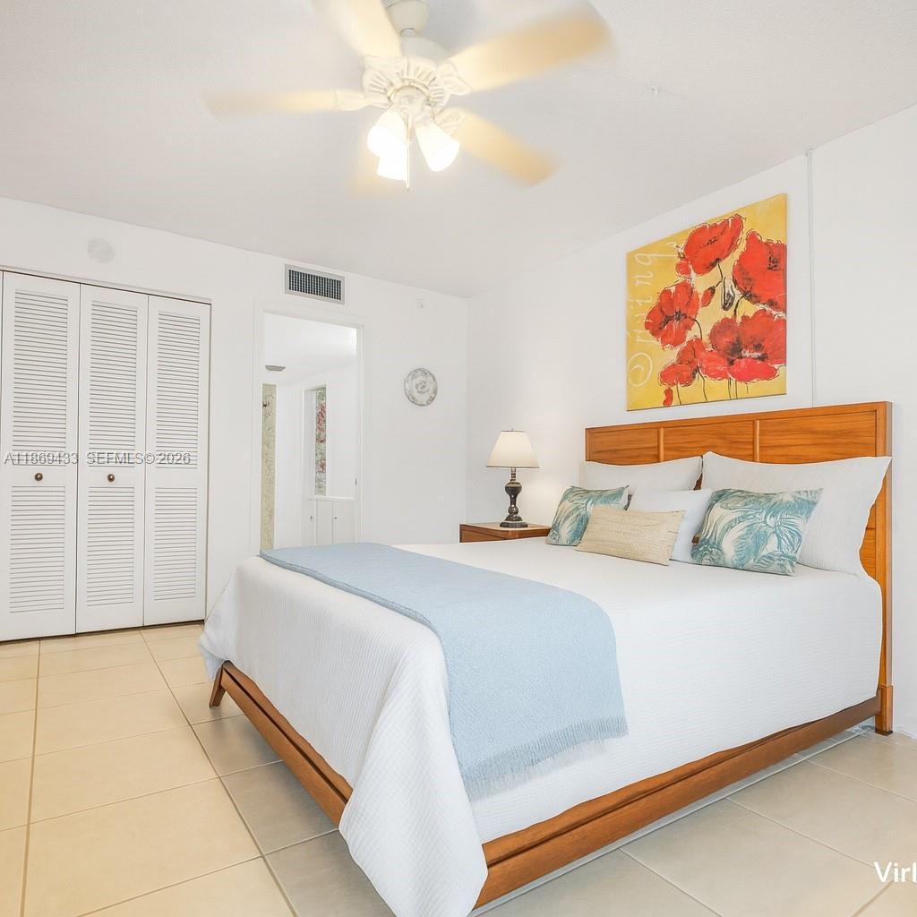 BOCA TEECA CONDO 8 - Residential