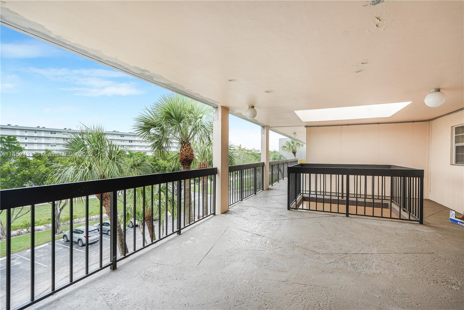 BOCA TEECA CONDO 8 - Residential