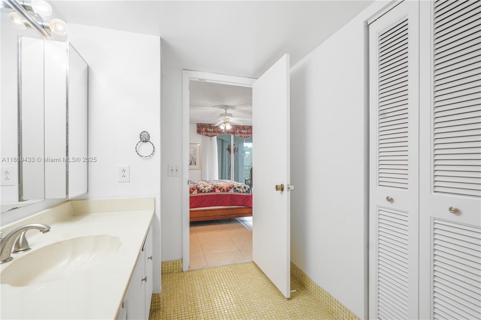 BOCA TEECA CONDO 8 - Residential