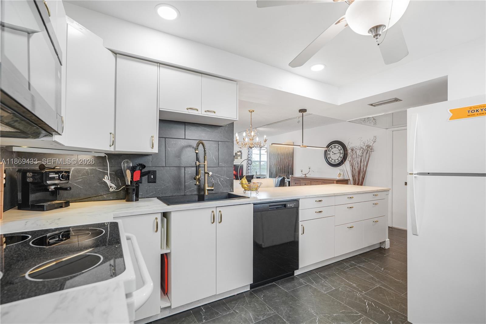 BOCA TEECA CONDO 8 - Residential