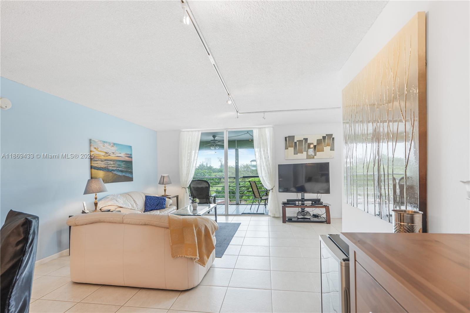 BOCA TEECA CONDO 8 - Residential