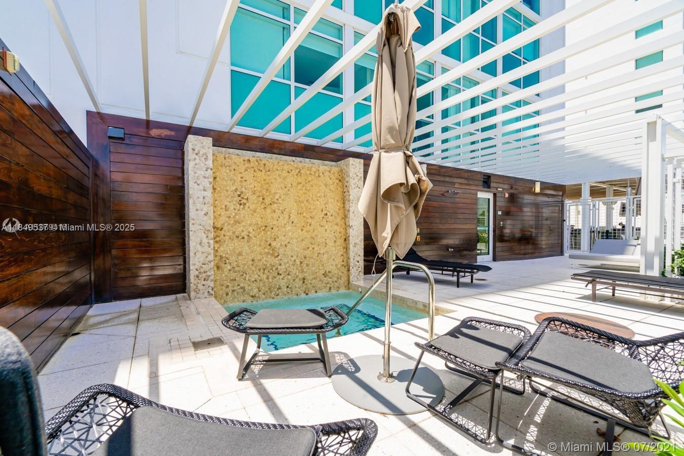 400 SUNNY ISLES CONDO EAS - Residential