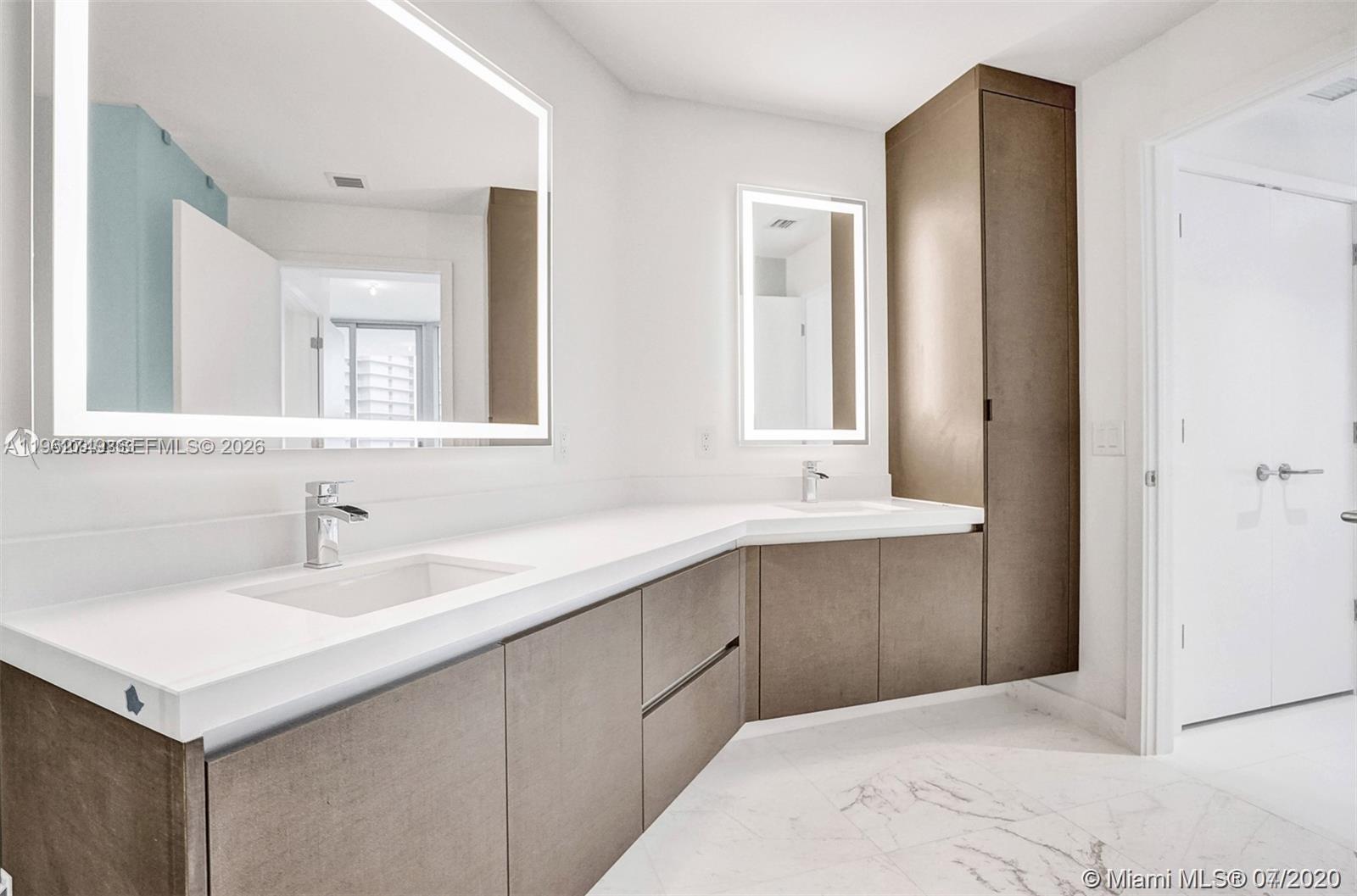 PARAMOUNT MIAMI WORLDCENT - Residential