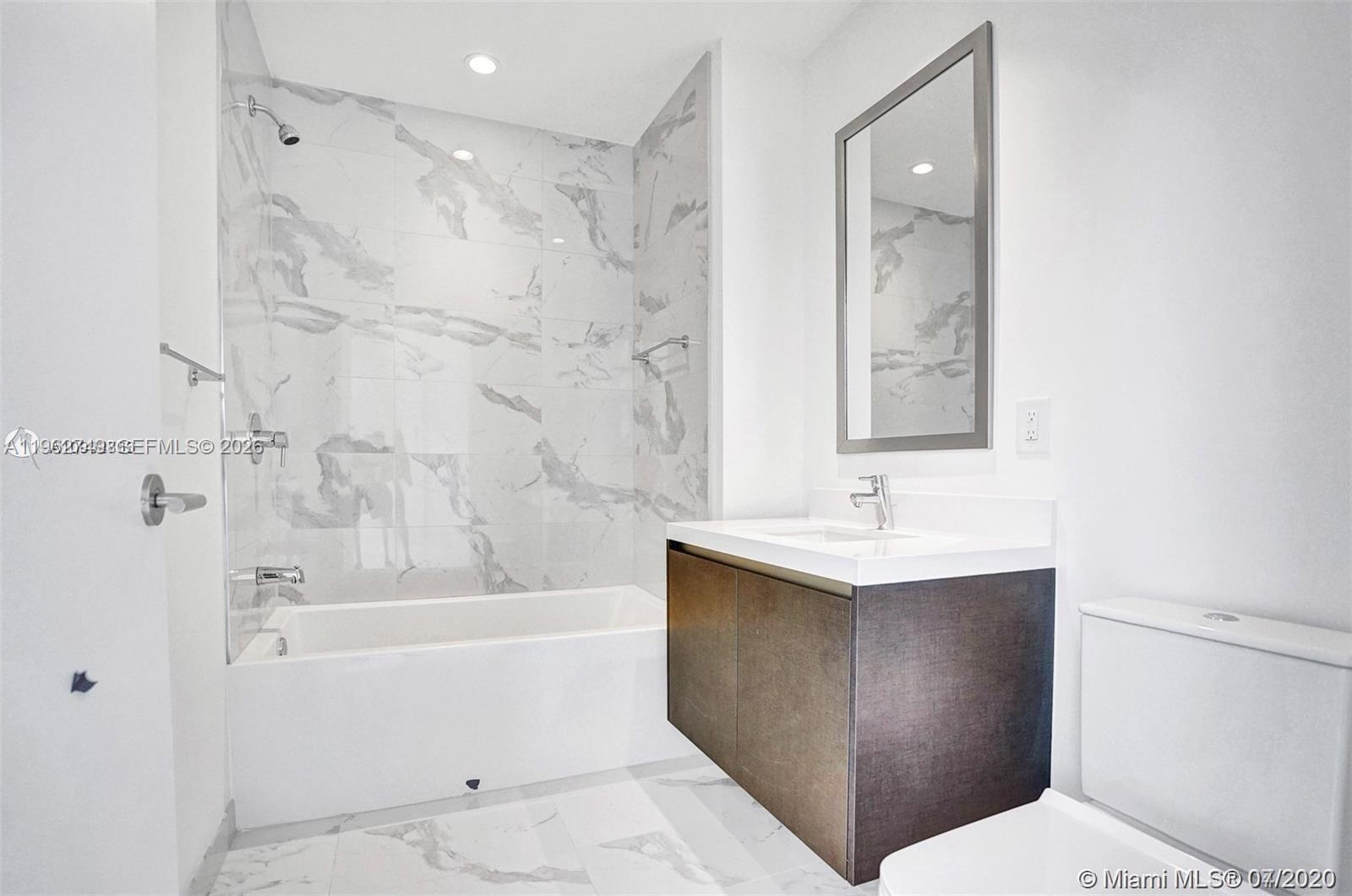 PARAMOUNT MIAMI WORLDCENT - Residential