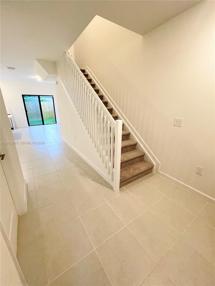 VIA VENTURA NEIGHBORHOOD - Residential