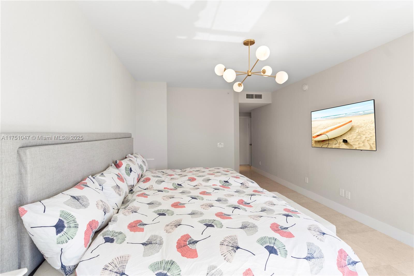 BLUE DIAMOND CONDO - Residential