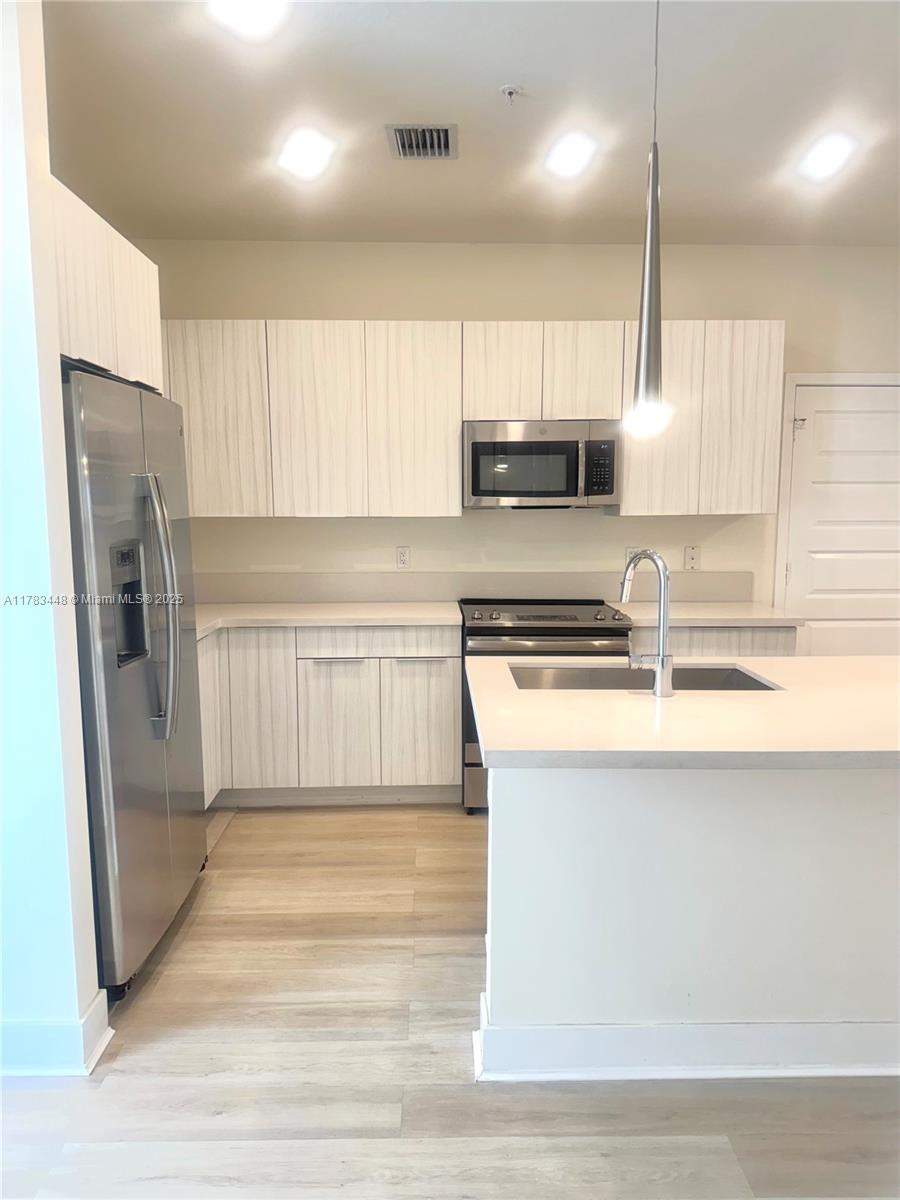 Rental Property at 4700 Nw 84th Ave 47, Doral, Miami-Dade County, Florida - Bedrooms: 2 
Bathrooms: 2  - $3,200 MO.