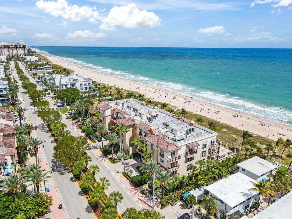 VILLAS BY THE SEA - Residential