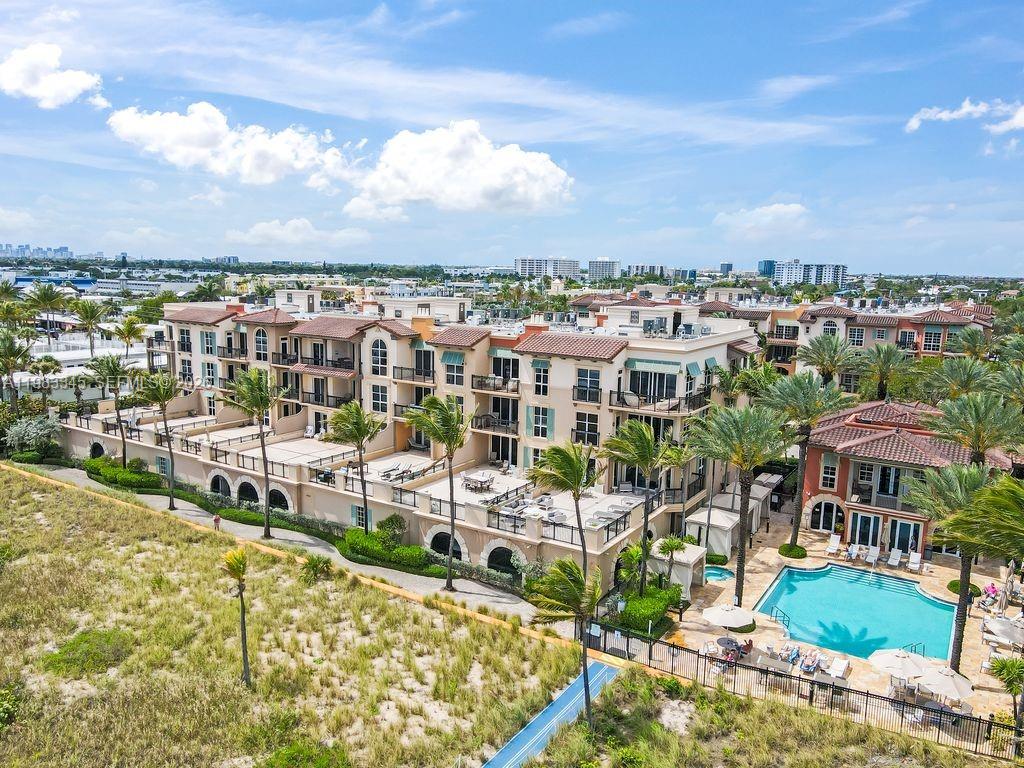 VILLAS BY THE SEA - Residential