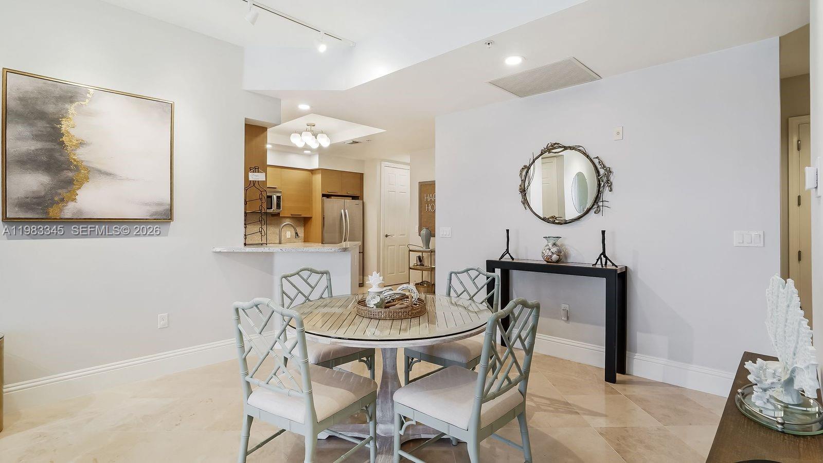 VILLAS BY THE SEA - Residential