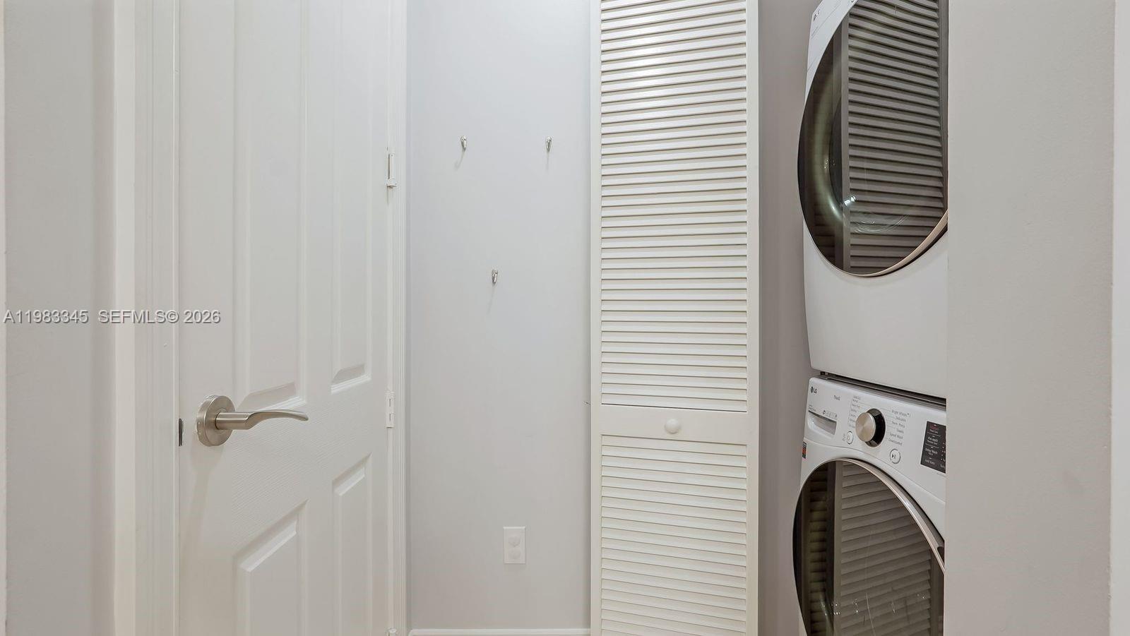 VILLAS BY THE SEA - Residential