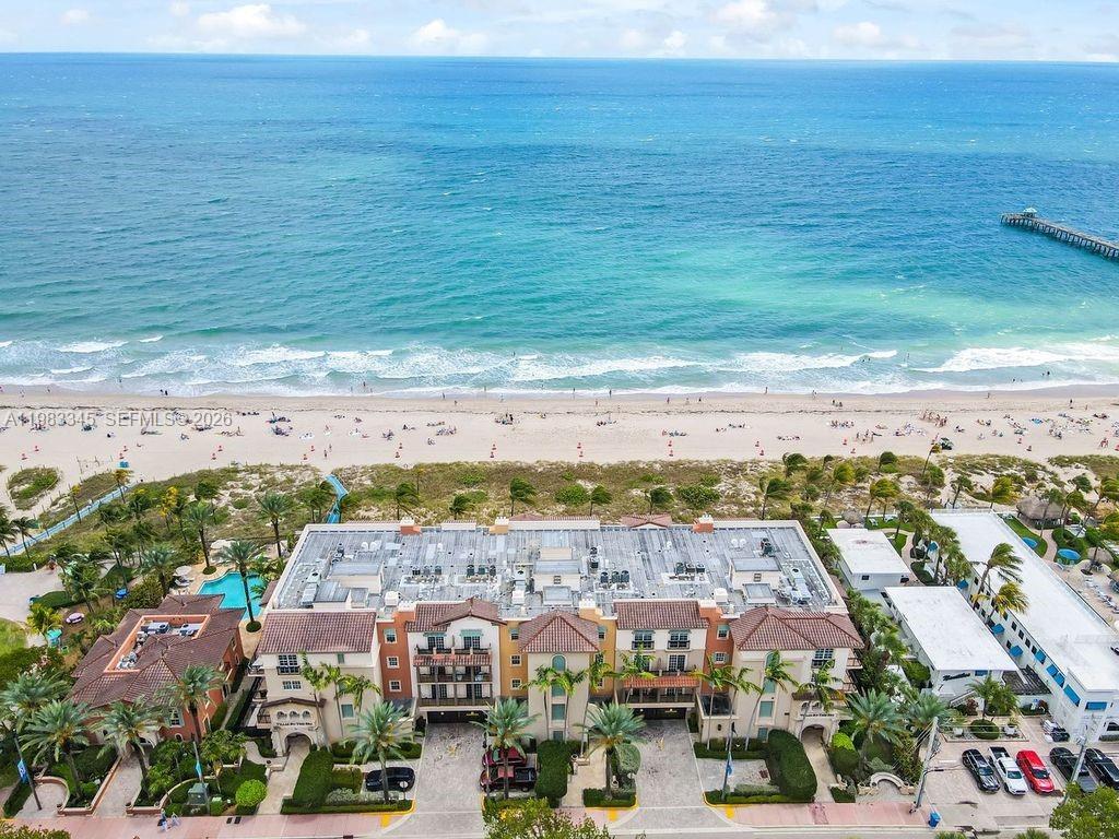 VILLAS BY THE SEA - Residential