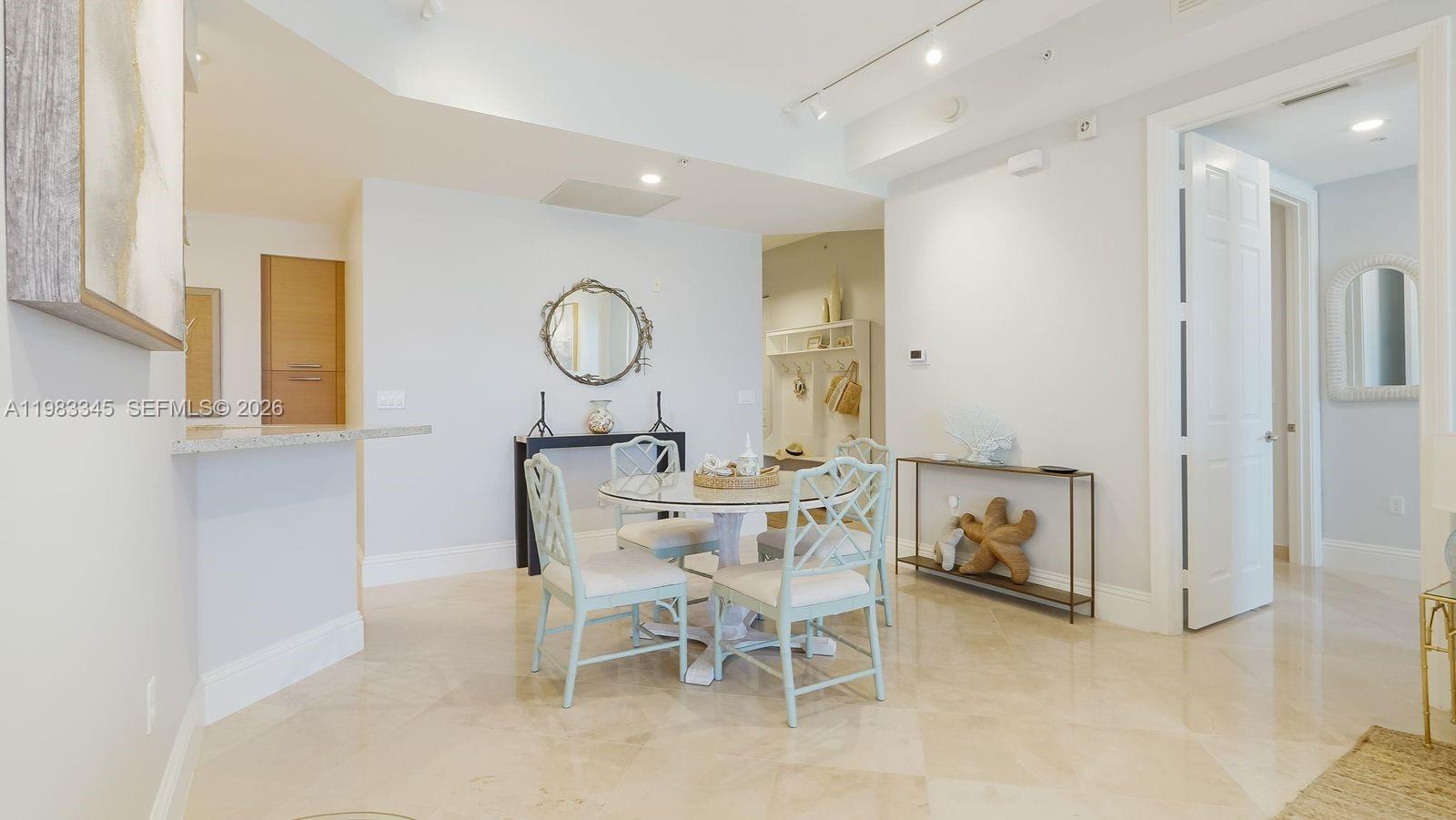 VILLAS BY THE SEA - Residential