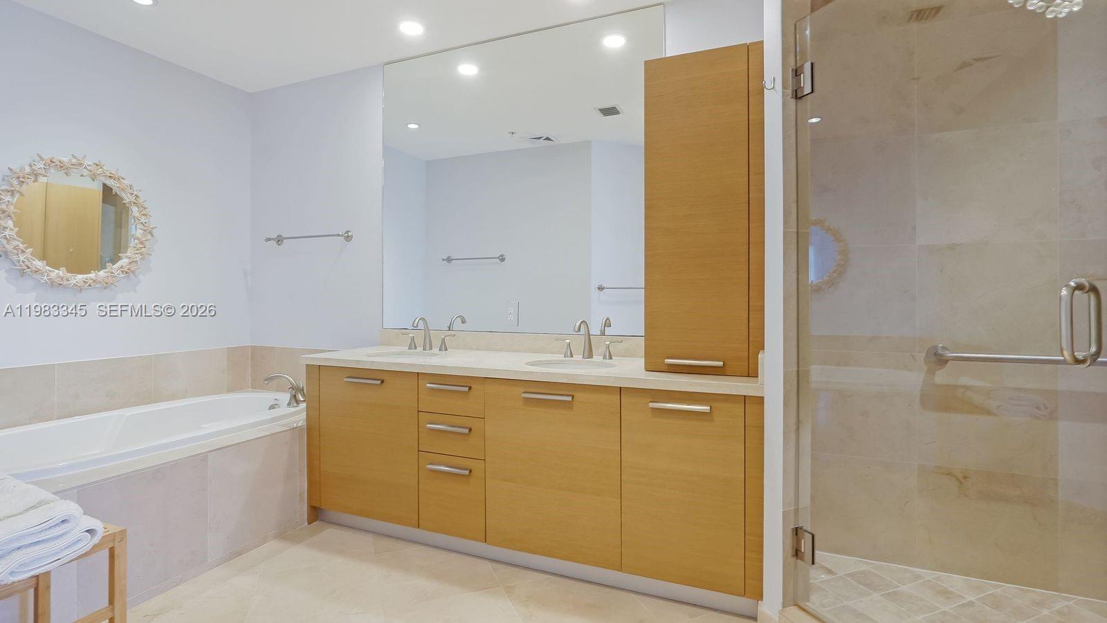 VILLAS BY THE SEA - Residential