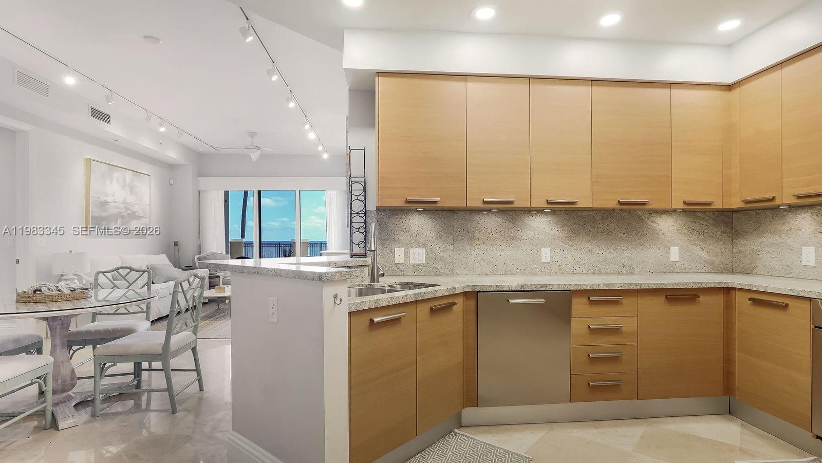 VILLAS BY THE SEA - Residential