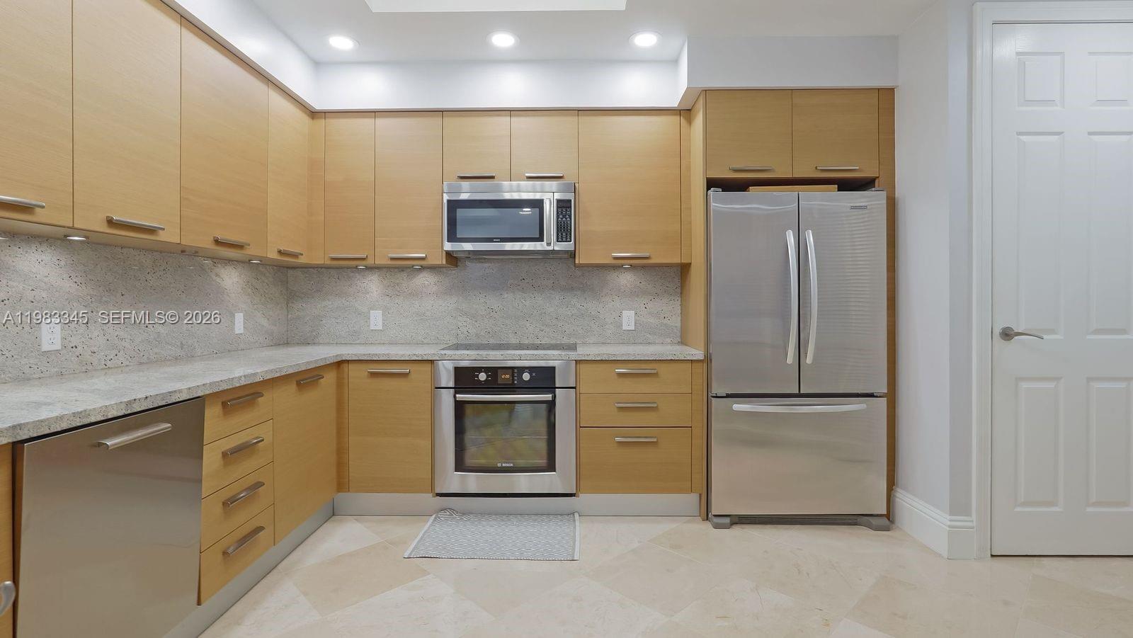 VILLAS BY THE SEA - Residential