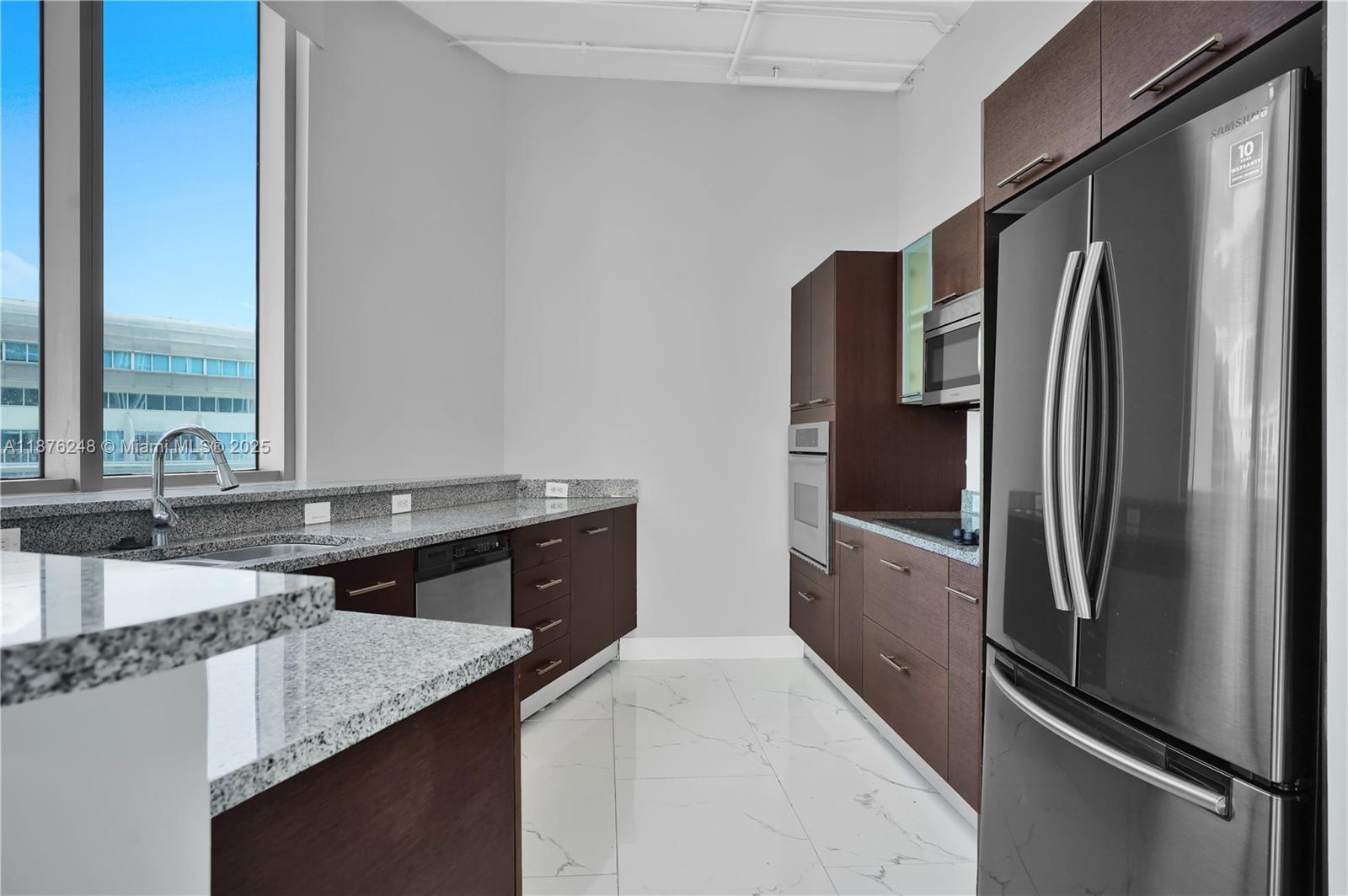 UPTOWN MARINA LOFTS CONDO - Residential