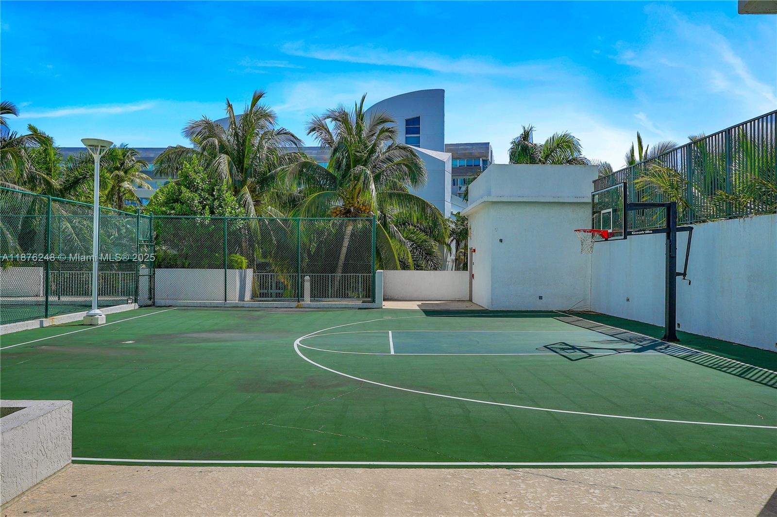 UPTOWN MARINA LOFTS CONDO - Residential