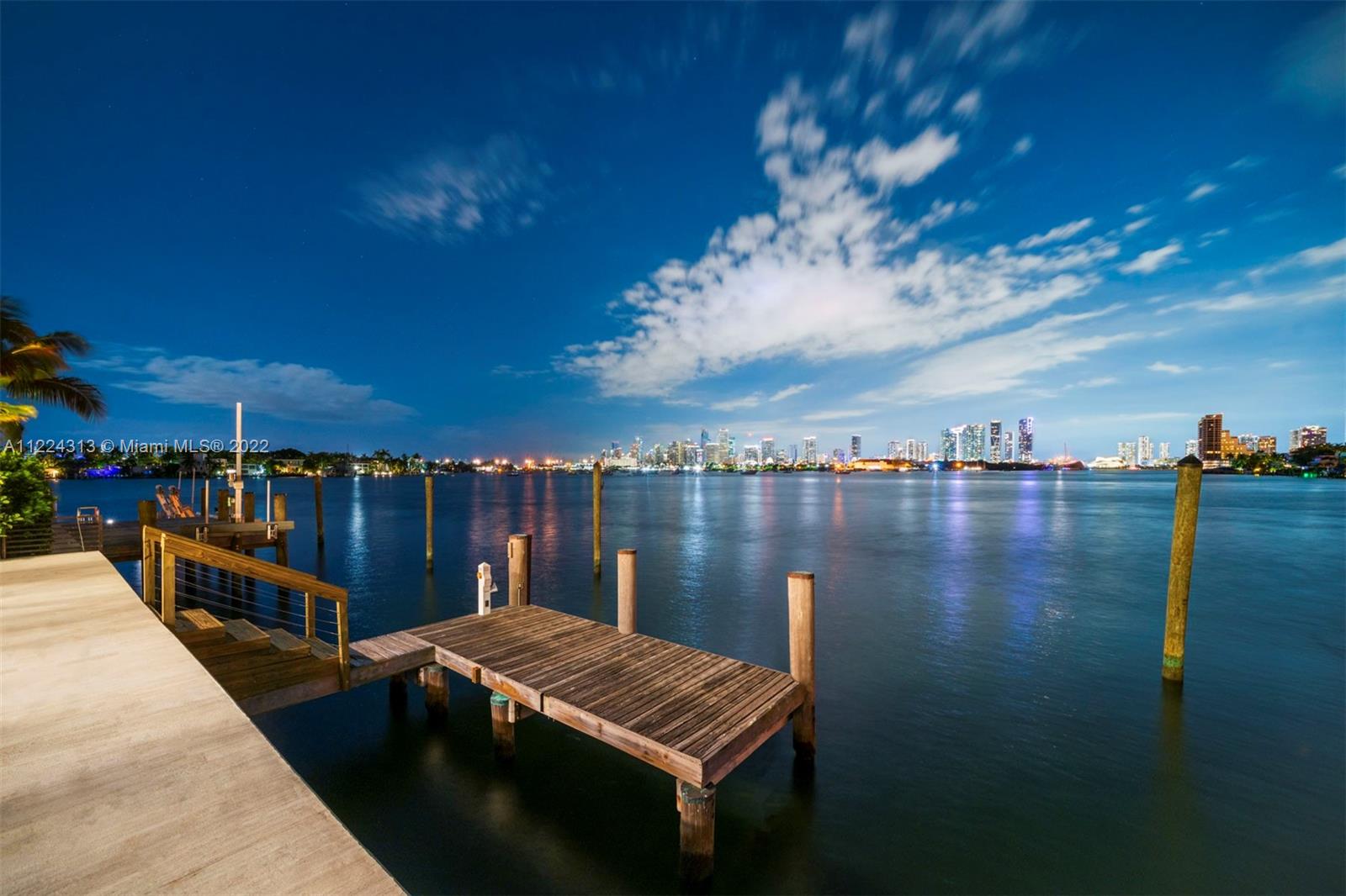 SAN MARINO ISLAND - Residential