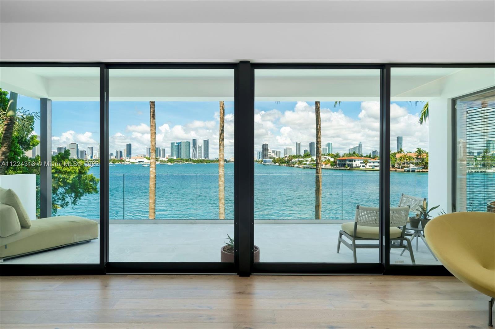 SAN MARINO ISLAND - Residential