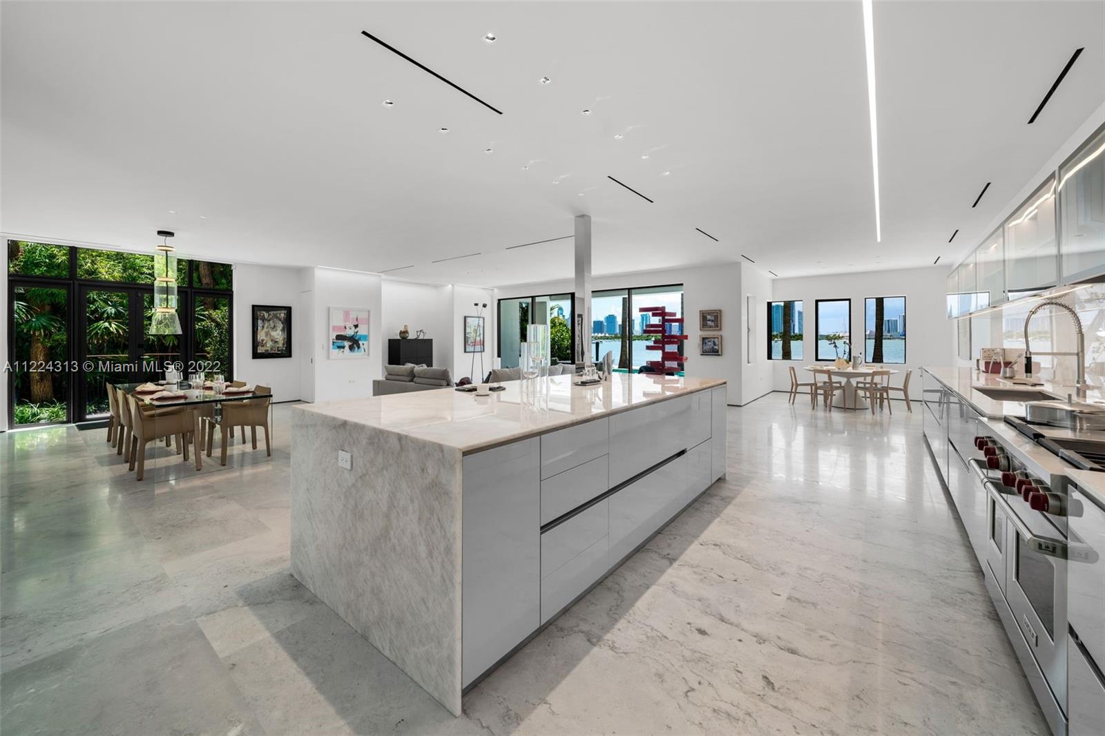 SAN MARINO ISLAND - Residential