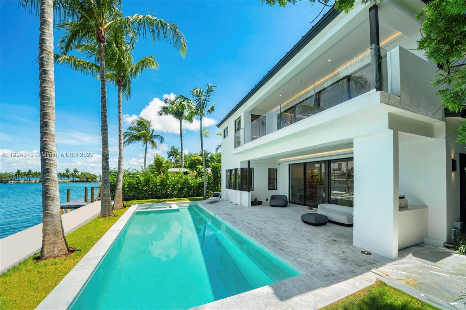 SAN MARINO ISLAND - Residential