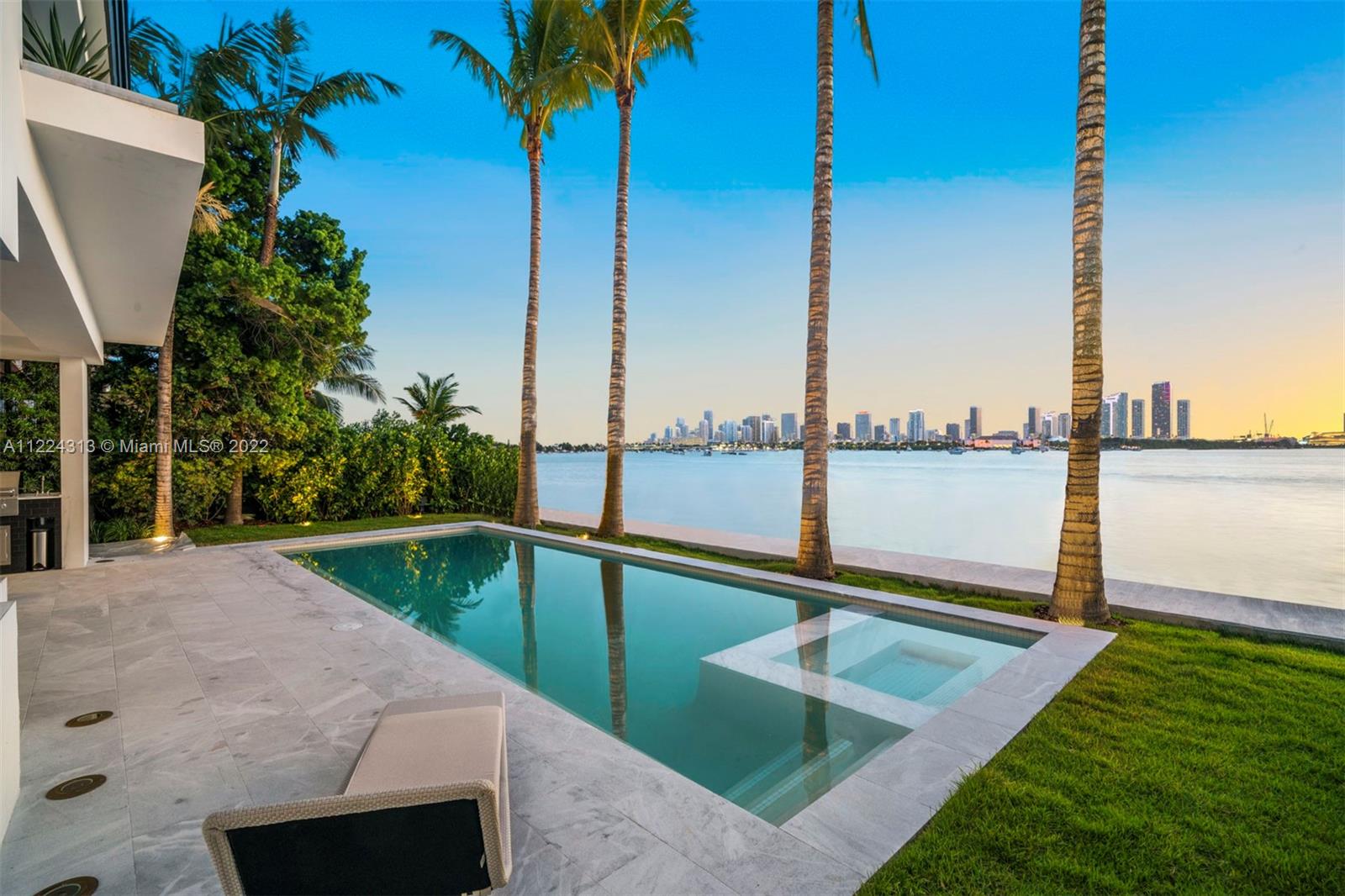 SAN MARINO ISLAND - Residential