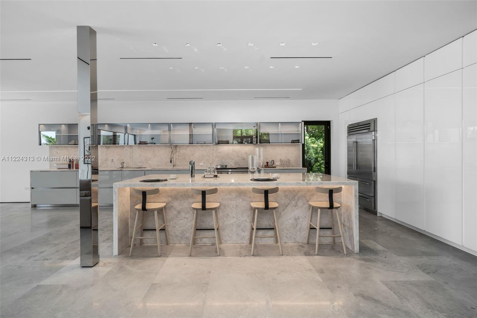 SAN MARINO ISLAND - Residential