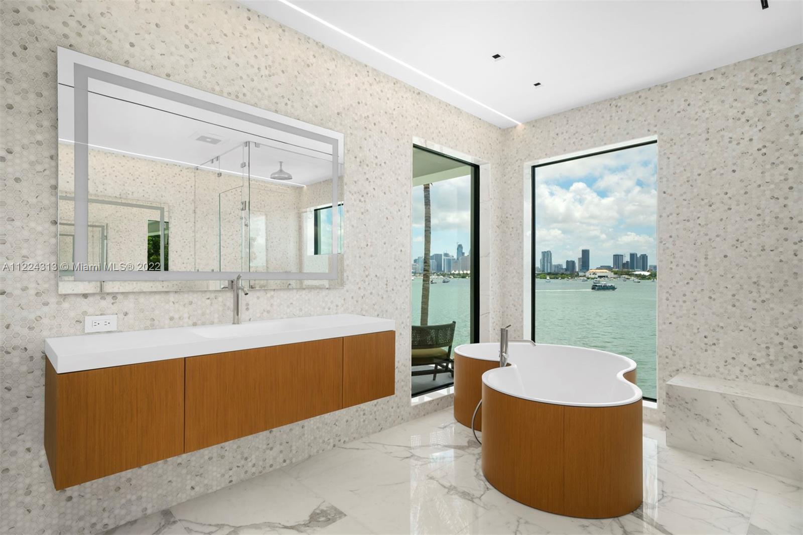 SAN MARINO ISLAND - Residential