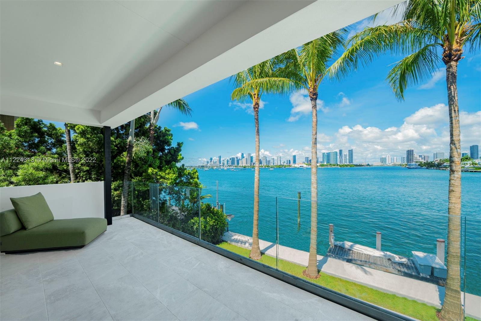 SAN MARINO ISLAND - Residential