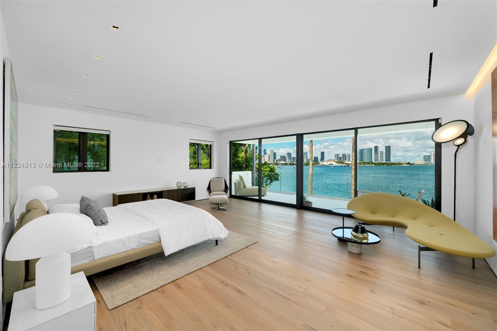 SAN MARINO ISLAND - Residential