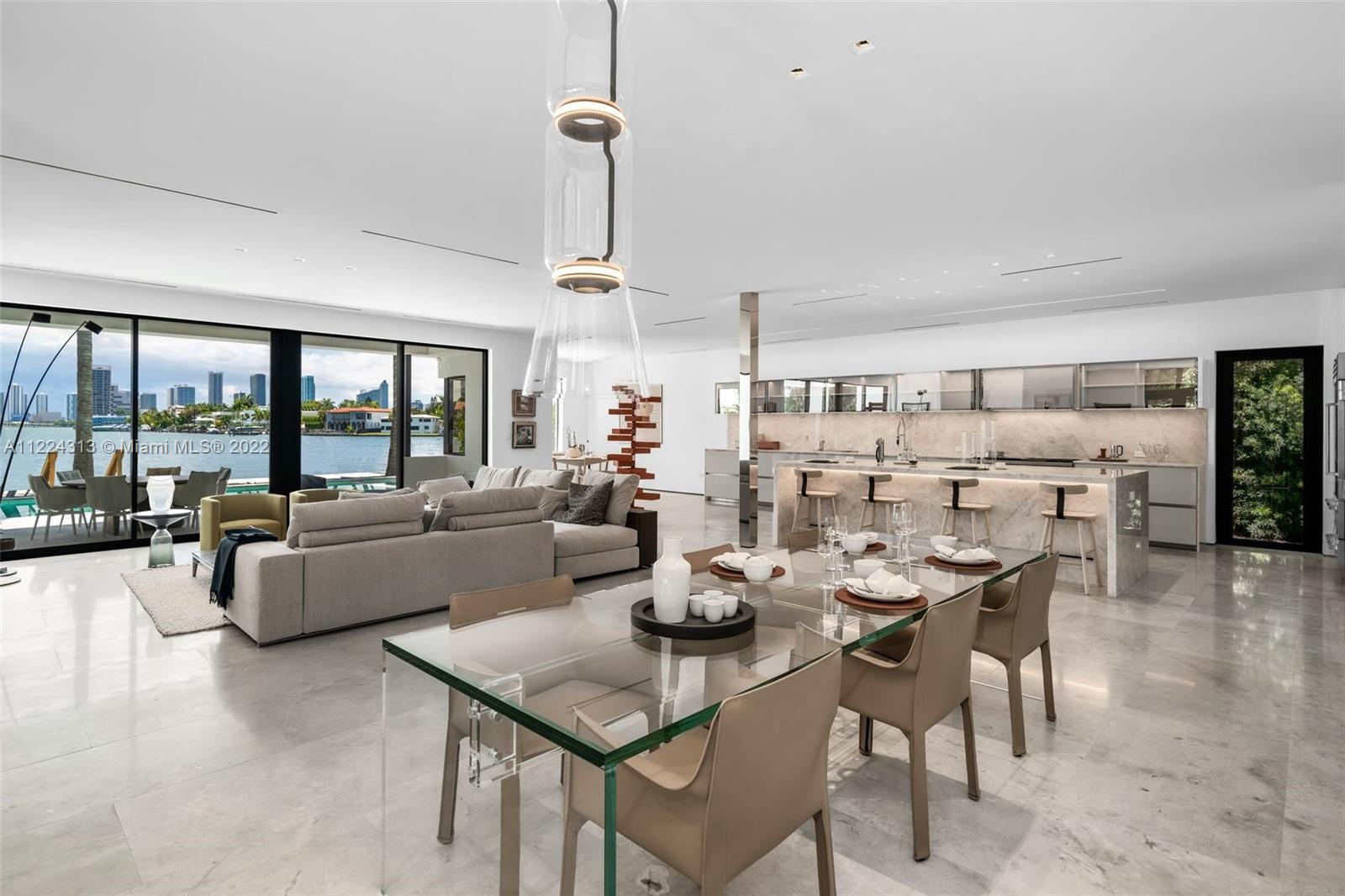 SAN MARINO ISLAND - Residential