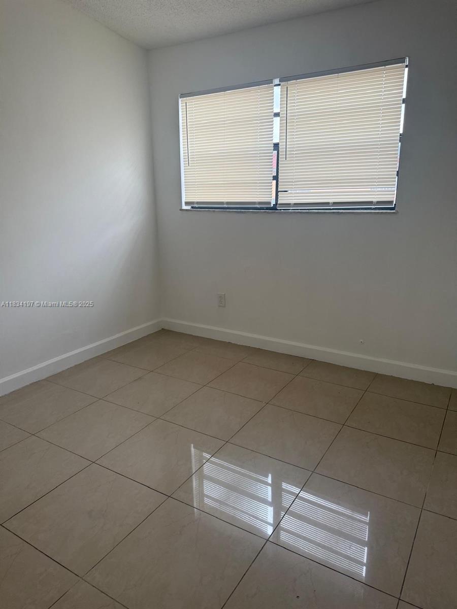 2225 W 53rd Pl 2225