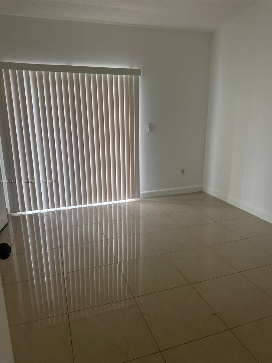2225 W 53rd Pl 2225