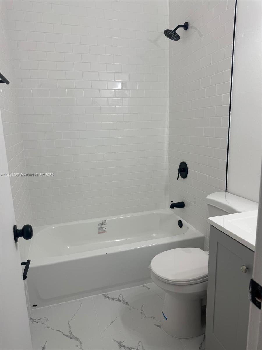 2225 W 53rd Pl 2225