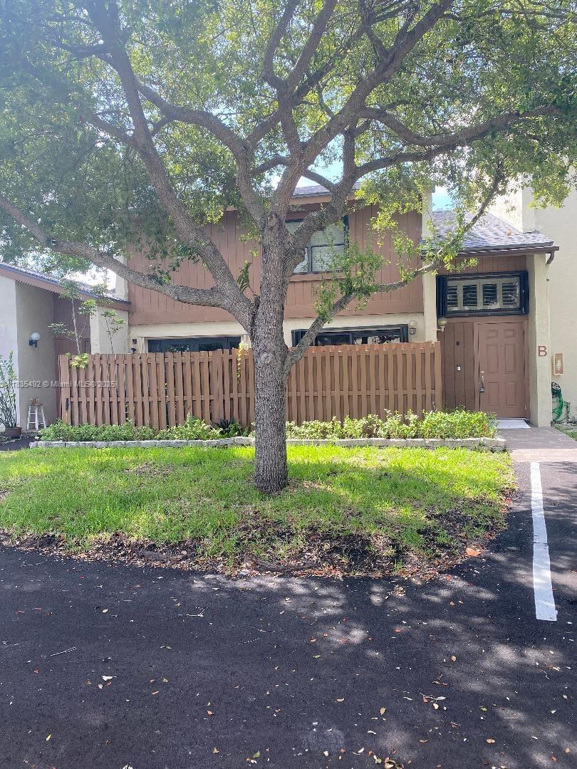 Lush community of Sabal Chase. Beautuful Townhouse 2 Story, 3Beds 2 Baths,all updated, corner unit. Impact windows and doors, including shutters. Clubhouse with pool, tennis courts,bakesball courts, raquet ball, barbecue area, close to the Turnpike and Palmetto Expressway, great restaurants and shopping.