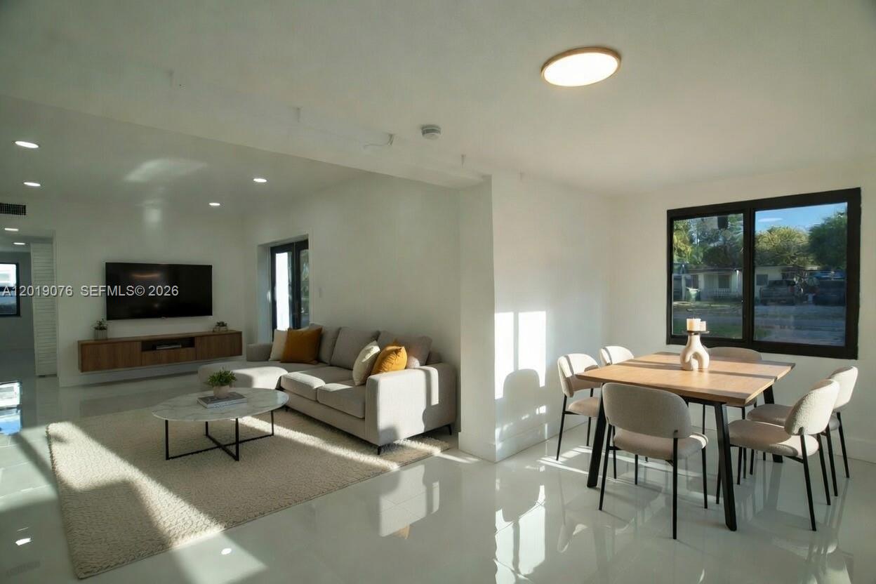 315 NW 127th St 0
