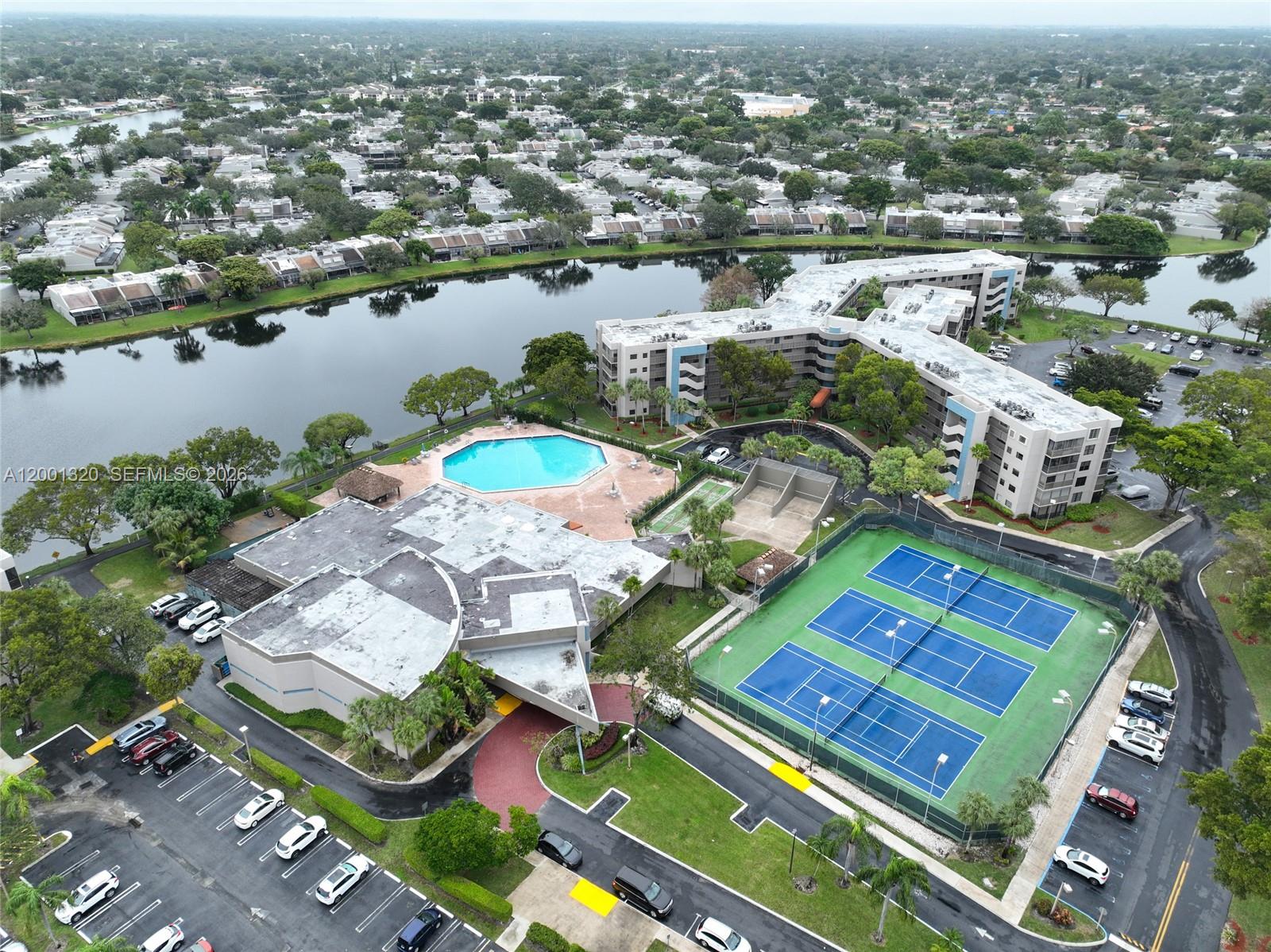 COLONY POINT 5 CONDO - Residential