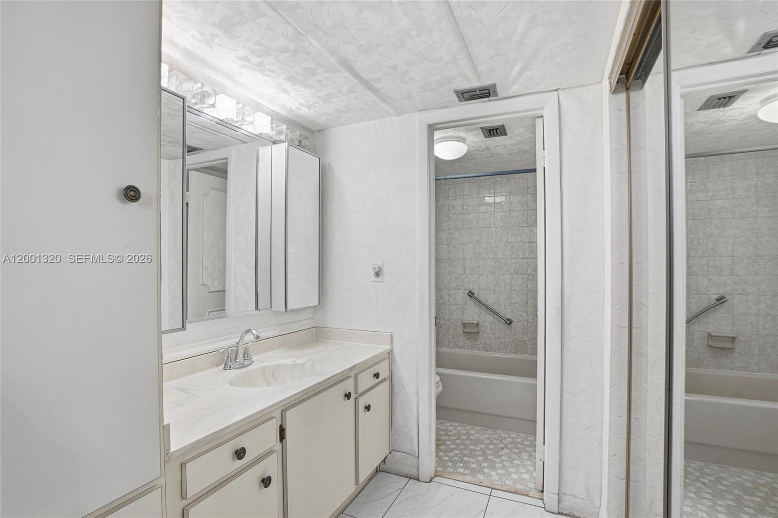 COLONY POINT 5 CONDO - Residential