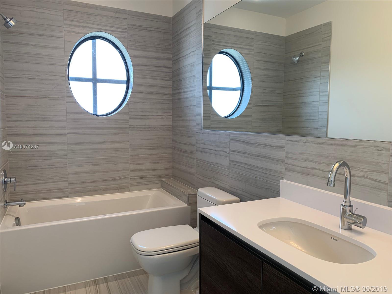 MERRICK MANOR - Residential Lease