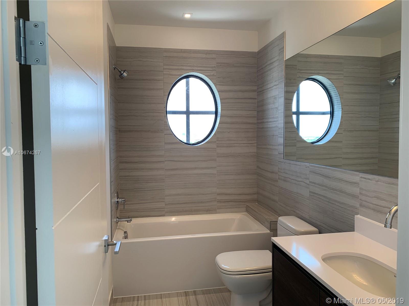 MERRICK MANOR - Residential Lease