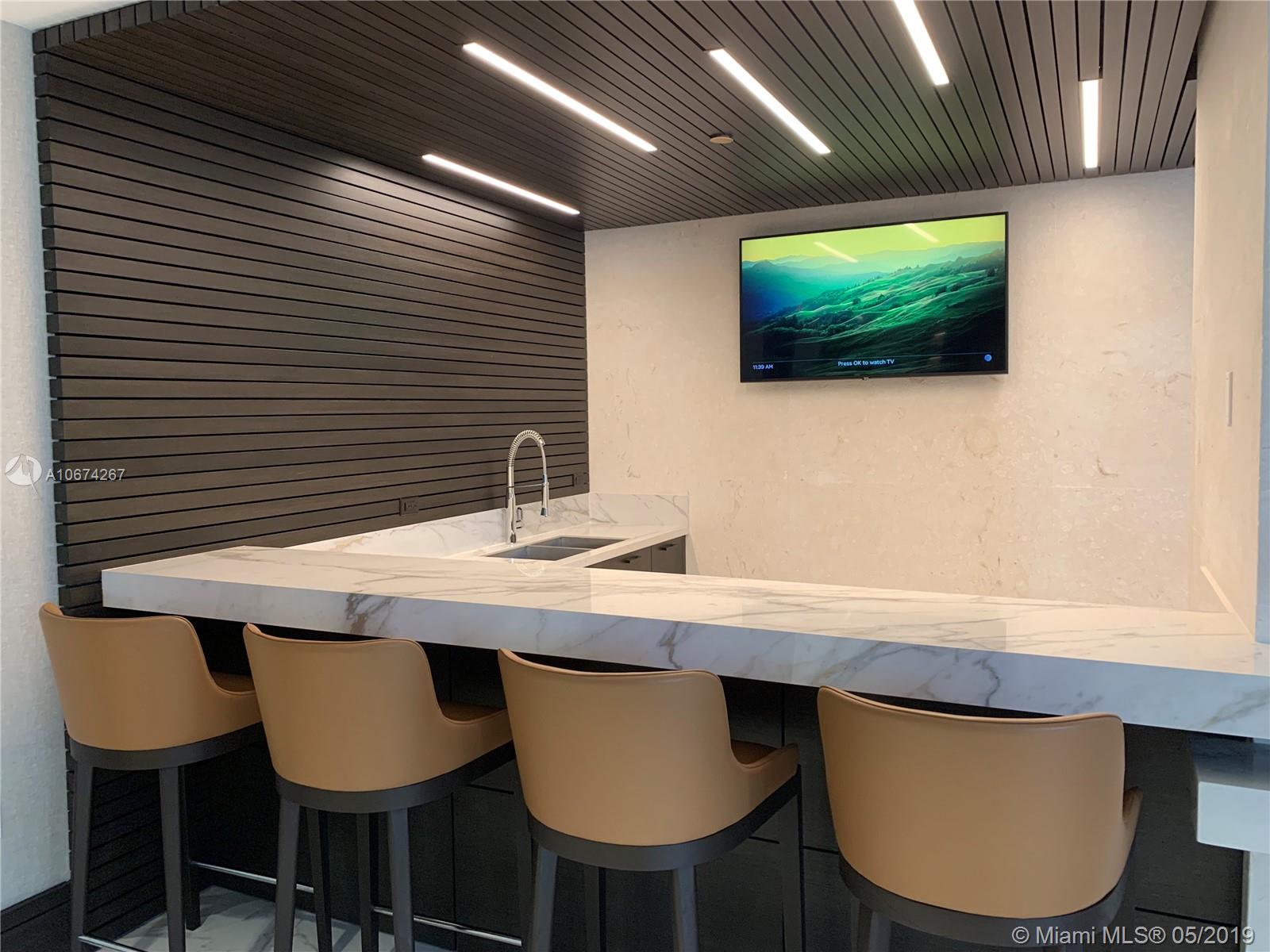 MERRICK MANOR - Residential Lease